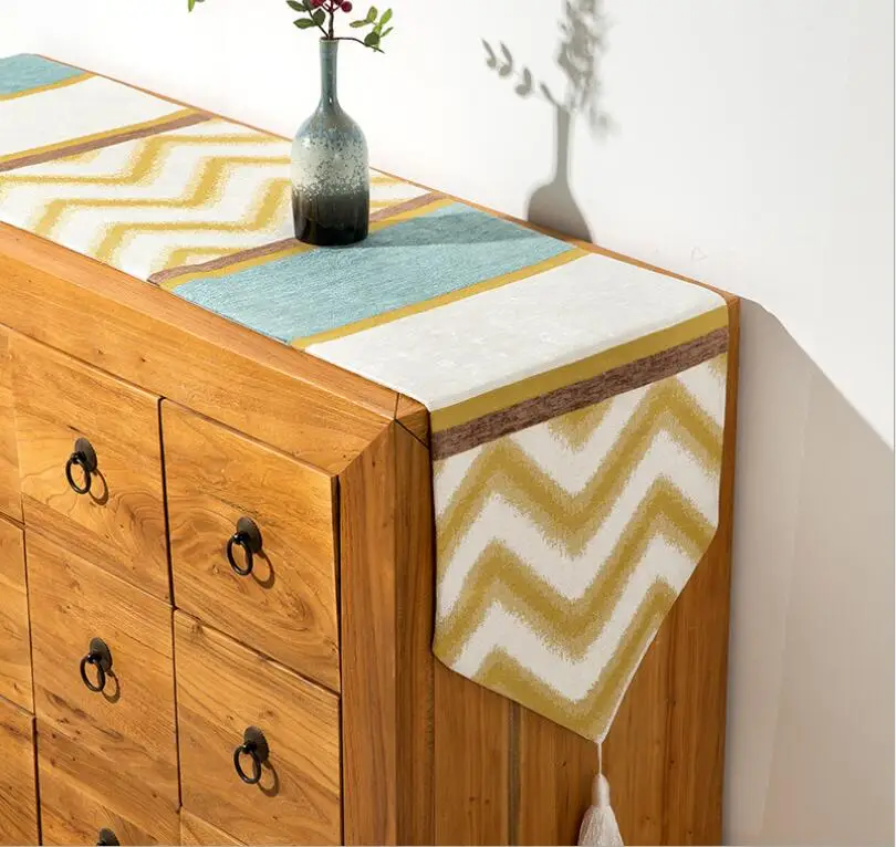 Fyjafon Table Runner Jacquard Chenille Runner Table Modern Runners Geometric Home Hotel Runner track on the table 32*180/32*210
Fyjafon Table Runner Jacquard Chenille Runner Table Modern Runners Geometric Home Hotel Runner track on the table 32*180/32*210