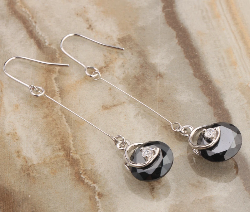 Distinctive Circle Black Onyx White Zircon 925 Sterling Silver Jewelry Drop Dangle Earring S5420
Distinctive Circle Black Onyx White Zircon 925 Sterling Silver Jewelry Drop Dangle Earring S5420