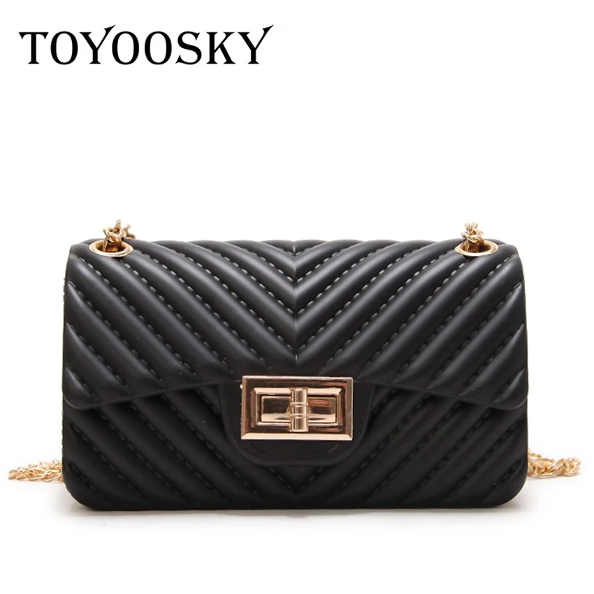 TOYOOSKY 2018 Ins Hot Summer Mini Women Jelly Bags Metal Chains Messenger Bags Ladies Small Purse Baguette PVC Quilted Handbag
TOYOOSKY 2018 Ins Hot Summer Mini Women Jelly Bags Metal Chains Messenger Bags Ladies Small Purse Baguette PVC Quilted Handbag