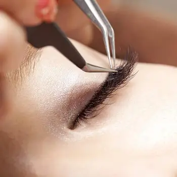 5ml False Eyelash Glue Eyelash Grafting Fast Drying No Odor Sticky Long Time Easy To Use And Powerful Strong Black Adhesive 
5ml False Eyelash Glue Eyelash Grafting Fast Drying No Odor Sticky Long Time Easy To Use And Powerful Strong Black Adhesive