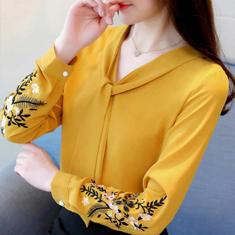 New Flowers Embroidery Blouse Autumn Fashion Chiffon Tops Plus Size Women Clothing V Neck Long Sleeve Shirts
New Flowers Embroidery Blouse Autumn Fashion Chiffon Tops Plus Size Women Clothing V Neck Long Sleeve Shirts