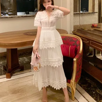SP Self-Portrait vintage dress Elegant Women Sexy V-neck Short Sleeve Cake Pleated lace Long Dress DR221
SP Self-Portrait vintage dress Elegant Women Sexy V-neck Short Sleeve Cake Pleated lace Long Dress DR221