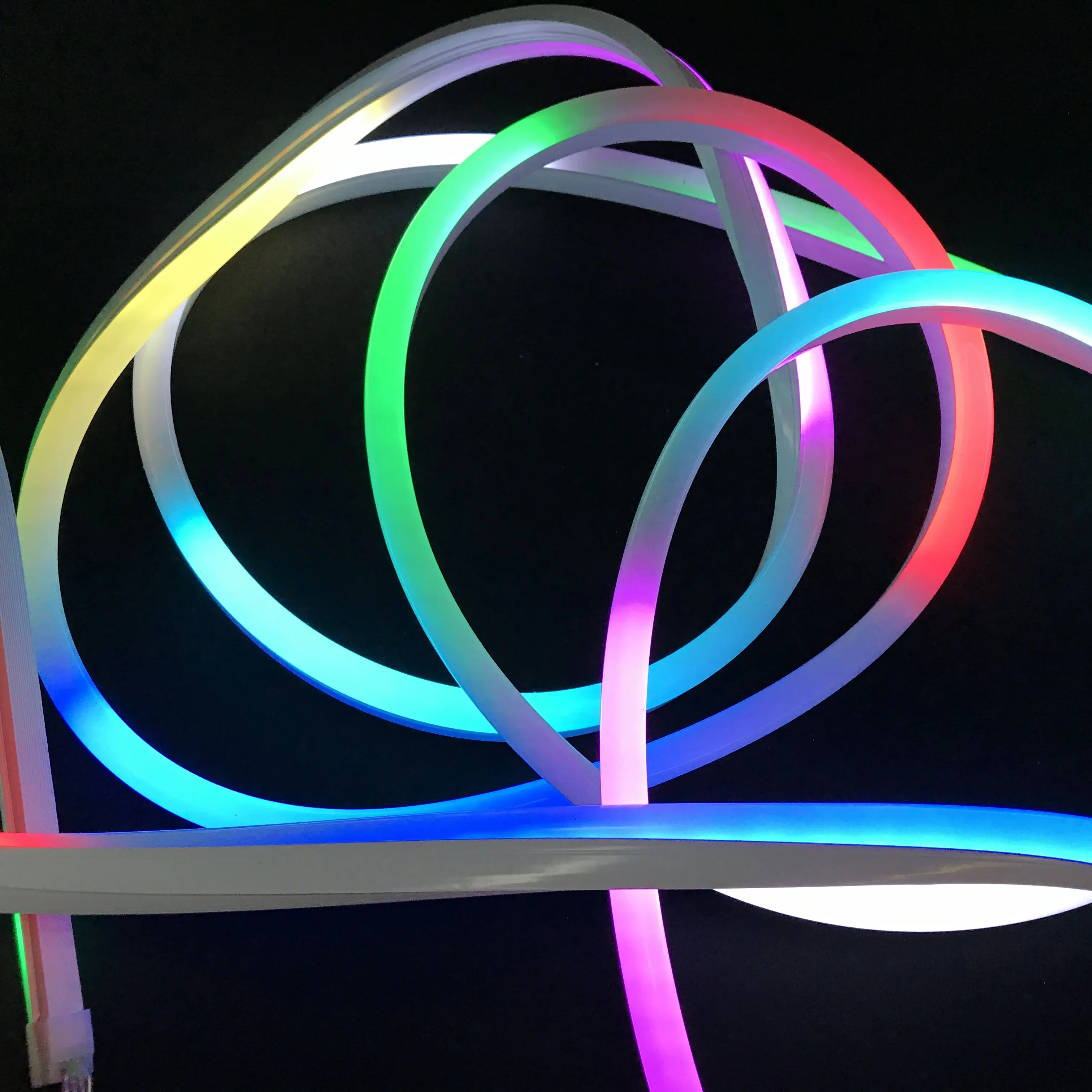 Cambered surface/5m long/ 60pixels/m/ DC12V WS2815 addressable pixel rgb neon strip light;IP65;0.2m xConnect pigtails
Cambered surface/5m long/ 60pixels/m/ DC12V WS2815 addressable pixel rgb neon strip light;IP65;0.2m xConnect pigtails