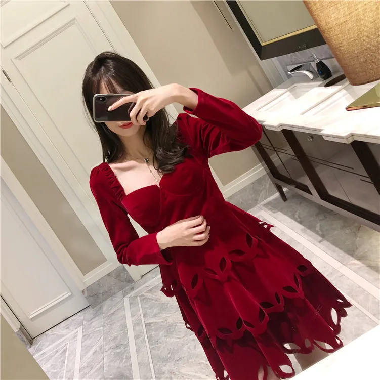 New 2019 Fall and Winter Jujube red Velvet Dress with Lotus Leaf Edge Dress F1063
New 2019 Fall and Winter Jujube red Velvet Dress with Lotus Leaf Edge Dress F1063
