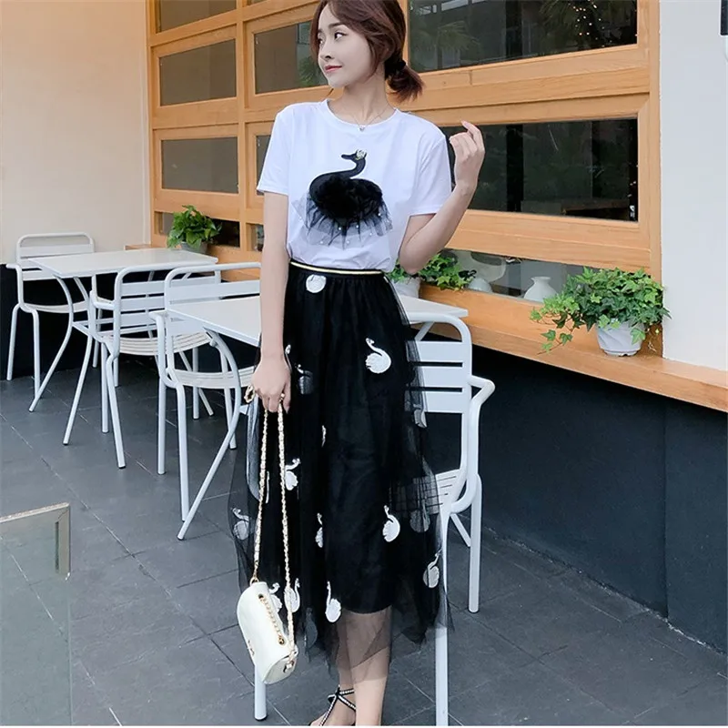 CBAFU summer women's set beading embroidery swan short T-shirt long mesh skirt suit cotton tops tulle skirt 2 piece set D405
CBAFU summer women's set beading embroidery swan short T-shirt long mesh skirt suit cotton tops tulle skirt 2 piece set D405