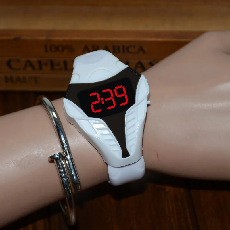 2019 Fashion Men Watch Cobra Snake Sports LED Digital Watch Silicone Waterproof Wrist Watch Men's Clock Relogio Masculino reloj
2019 Fashion Men Watch Cobra Snake Sports LED Digital Watch Silicone Waterproof Wrist Watch Men's Clock Relogio Masculino reloj