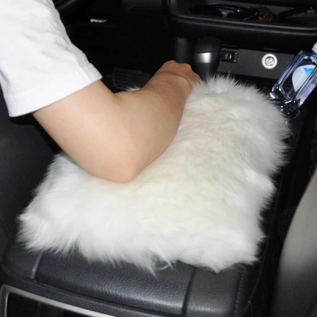 DWCX Car SUV Center Console Armrest Sheepskin Wool Box Cover Pad Cushion Soft Mat For VW Audi Ford Toyota Chevrolet Peugeot Kia
DWCX Car SUV Center Console Armrest Sheepskin Wool Box Cover Pad Cushion Soft Mat For VW Audi Ford Toyota Chevrolet Peugeot Kia