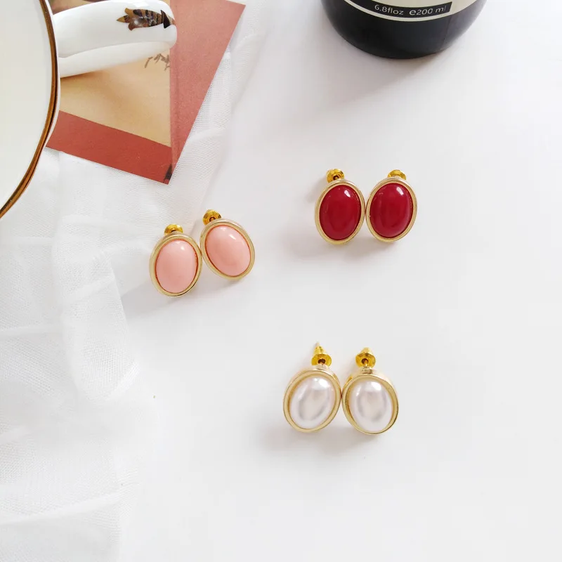 Vintage Simple Elegant Resin Crystal Clips on Earring Without Non Piercing Round Oval Stone No Pierced Ears Hole Clip Earrings
Vintage Simple Elegant Resin Crystal Clips on Earring Without Non Piercing Round Oval Stone No Pierced Ears Hole Clip Earrings