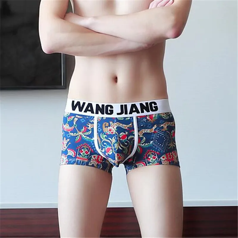 2019 New boxers short Mens Underwear Middle waist Cotton Printed Mens Sexy Flat underpants fashion Mens Underwear L532
2019 New boxers short Mens Underwear Middle waist Cotton Printed Mens Sexy Flat underpants fashion Mens Underwear L532