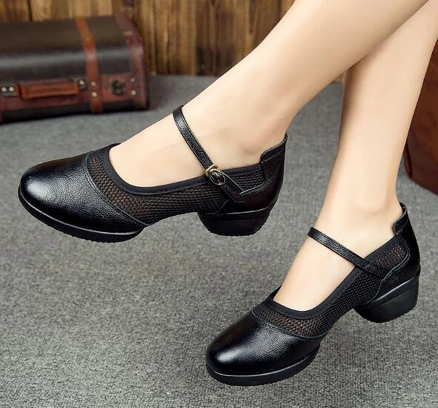 Leather Soft Bottom Spring and Autumn Mesh Gauze Stitching Breathable Shoes Women's Modern Fashion Buckle Increased 4CM
Leather Soft Bottom Spring and Autumn Mesh Gauze Stitching Breathable Shoes Women's Modern Fashion Buckle Increased 4CM