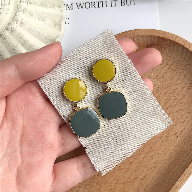 Modern Women's Earrings 2019 Simple Metal Geometric Earrings Retro Long Dangle Earrings For Women Accessories Jewelry Girl Gift
Modern Women's Earrings 2019 Simple Metal Geometric Earrings Retro Long Dangle Earrings For Women Accessories Jewelry Girl Gift