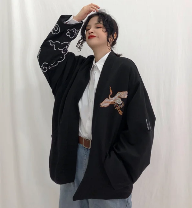 Embroidery Crane Cloud Graphic Streetwear Loose Japan Korean Kimono Vintage Hip Hop Outwear Harajuku Jacket Women/Men Coat Top
Embroidery Crane Cloud Graphic Streetwear Loose Japan Korean Kimono Vintage Hip Hop Outwear Harajuku Jacket Women/Men Coat Top