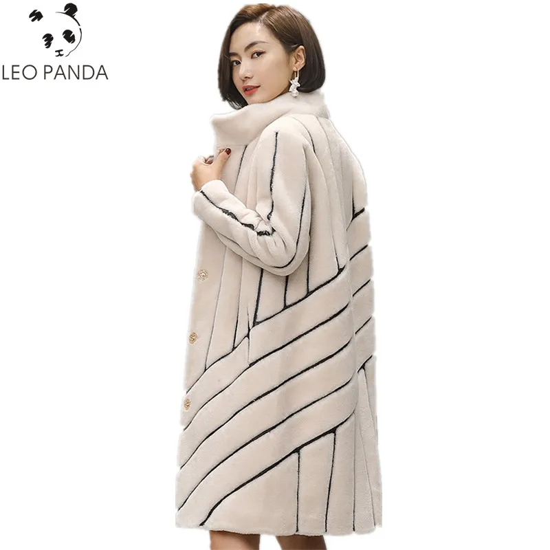 2019 New Striped Coat Mouton Coat for Woman female tonfur Fur Coat Women's winter jackets real fur 100% wool fur coats HF468
2019 New Striped Coat Mouton Coat for Woman female tonfur Fur Coat Women's winter jackets real fur 100% wool fur coats HF468
