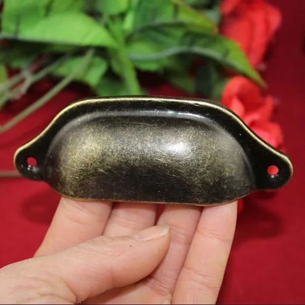98mm*34mm antique brass Cup Pull drawer knob bronze Shell Pull Cabinet Knob Handle Vintage Furniture Knobs UnfoldInstall pull
98mm*34mm antique brass Cup Pull drawer knob bronze Shell Pull Cabinet Knob Handle Vintage Furniture Knobs UnfoldInstall pull