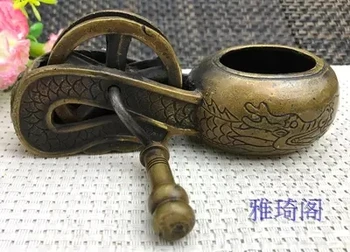 Antique antiques, pure bronze, double dragon, pearl decorations, old ink and old objects.
Antique antiques, pure bronze, double dragon, pearl decorations, old ink and old objects.