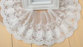 White Floral gauze embroidery lace fabric bridal lace trim DIY Garment Accessories 14cm width 10 yards/lot
White Floral gauze embroidery lace fabric bridal lace trim DIY Garment Accessories 14cm width 10 yards/lot