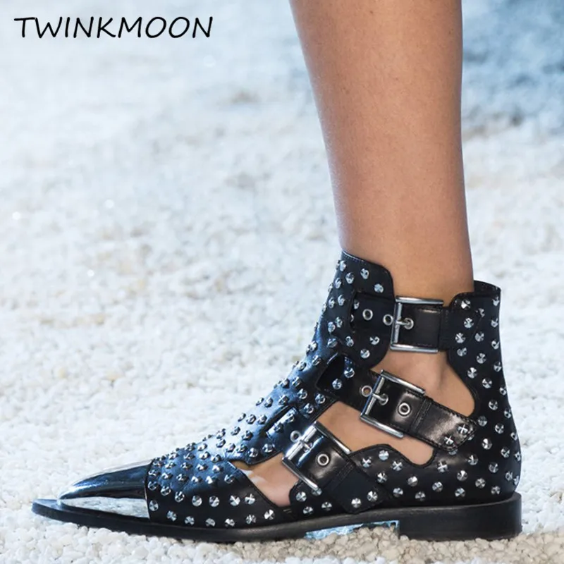 Buckle Ankle Boots For Women Black White Hollow Out Sexy Sandal Summer Boot Punk Studded Motorcycle Boots Zapatos Mujer 2019
Buckle Ankle Boots For Women Black White Hollow Out Sexy Sandal Summer Boot Punk Studded Motorcycle Boots Zapatos Mujer 2019