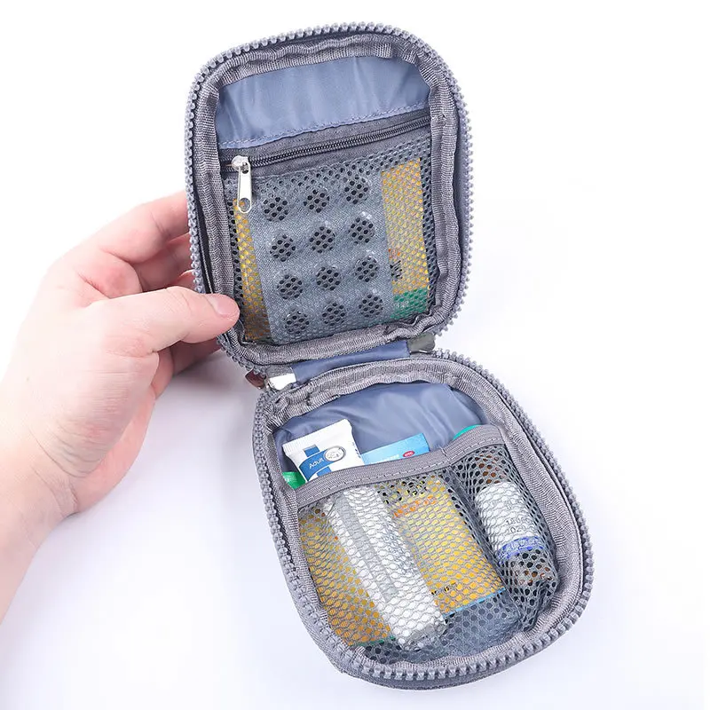 Travel Portable First Aid Bag Camping Emergency Medical Bag Car kits Bags Outdoor Travel Survival kit
Travel Portable First Aid Bag Camping Emergency Medical Bag Car kits Bags Outdoor Travel Survival kit