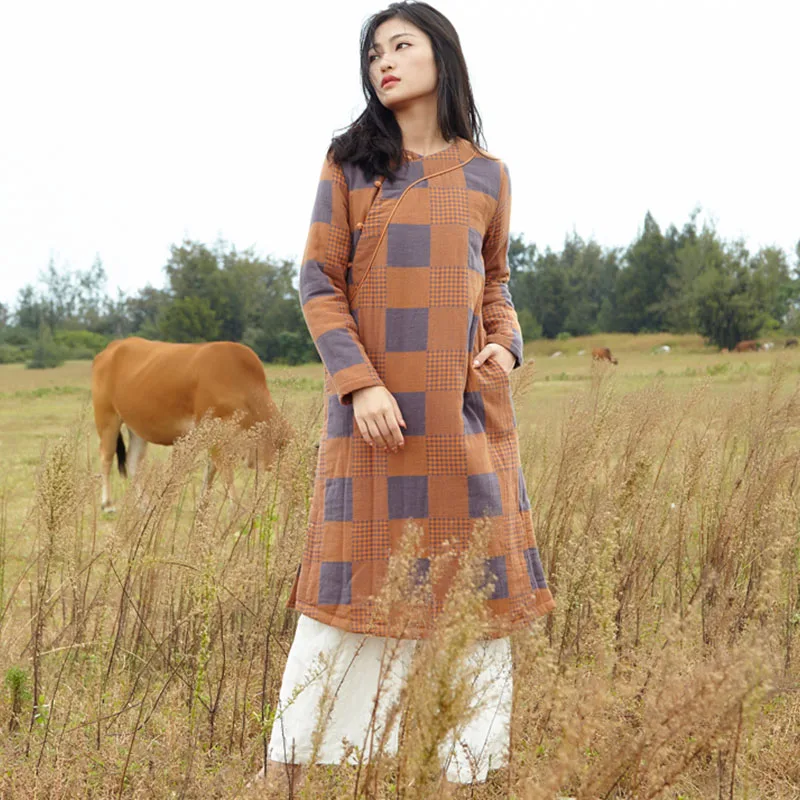 SCUWLINEN 2018 / 2019 Winter Women Parkas Vintage Classic Plaid Plate Buttons Long Cotton-padded Dresses Outerwear Robe S639
SCUWLINEN 2018 / 2019 Winter Women Parkas Vintage Classic Plaid Plate Buttons Long Cotton-padded Dresses Outerwear Robe S639