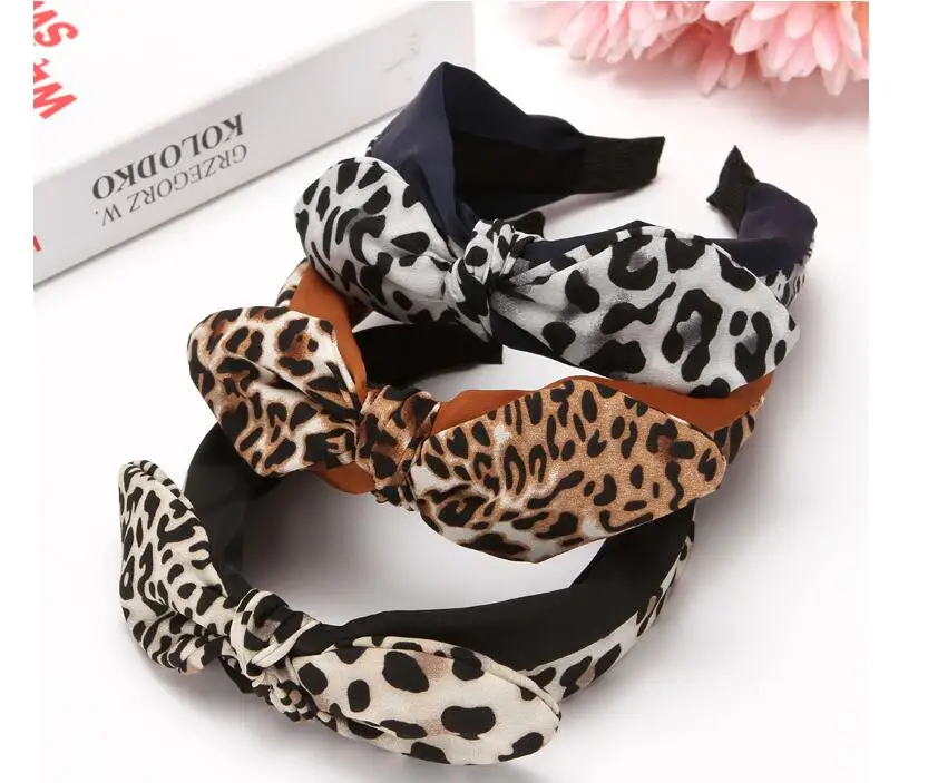 Women Leopard printing Hairbands Striped Knot Headbands for Girls Head Bands 2019 New Fashion Rabbit Ears Bow Hair Accesories
Women Leopard printing Hairbands Striped Knot Headbands for Girls Head Bands 2019 New Fashion Rabbit Ears Bow Hair Accesories
