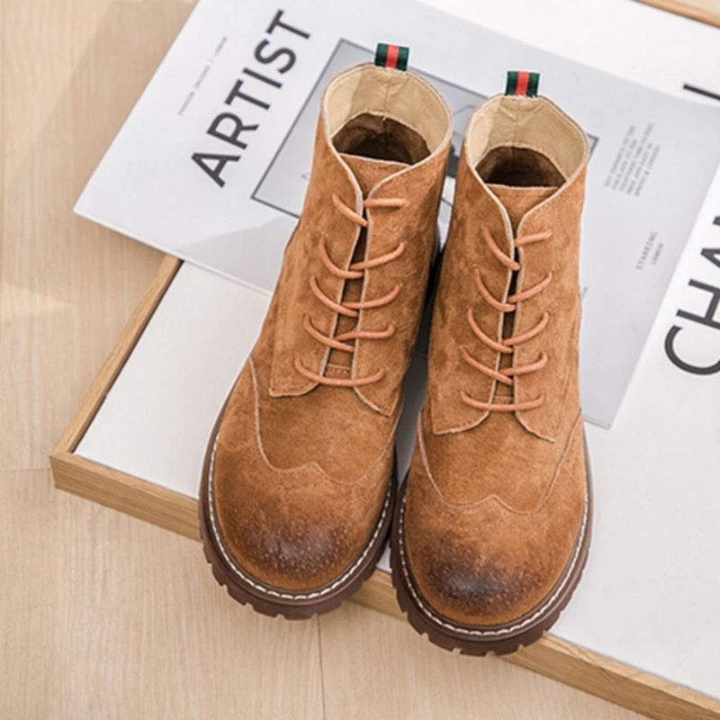 Genuine Leather Women Martin Boots 2020 New Spring Suede Pigskin Women Booties Lace Up Women Ankle Boots
Genuine Leather Women Martin Boots 2020 New Spring Suede Pigskin Women Booties Lace Up Women Ankle Boots