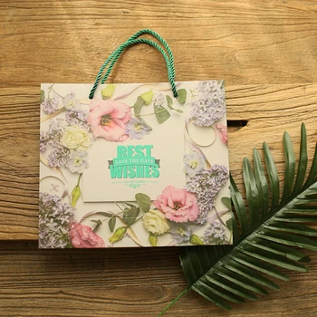 5pcs Free shipping High-grade gift paper bag Creative candy bag Mint green pattern bowknot gift wrapping paper
5pcs Free shipping High-grade gift paper bag Creative candy bag Mint green pattern bowknot gift wrapping paper