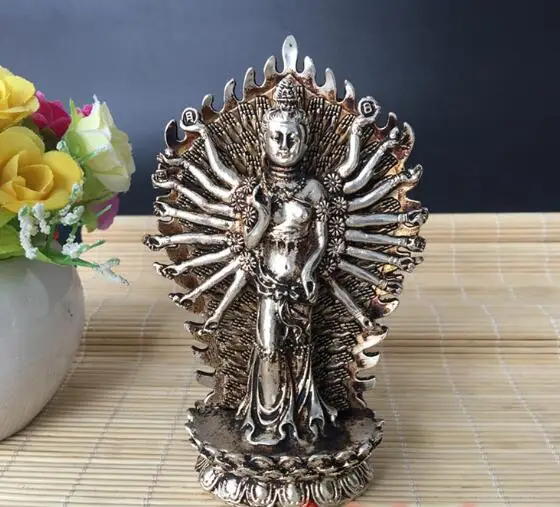 Miscellaneous antiques collection of vintage bronze gilt silver gilt silver copper ornaments paktong Avalokitesvara ornaments
Miscellaneous antiques collection of vintage bronze gilt silver gilt silver copper ornaments paktong Avalokitesvara ornaments