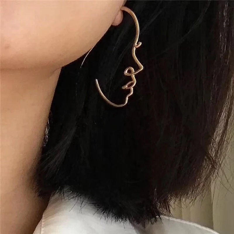 2019 New Design Earrings For Women Korean Creative Gold Color Face Earrings Flower Pendientes Mujer Ear Jewelry Brincos Girls
2019 New Design Earrings For Women Korean Creative Gold Color Face Earrings Flower Pendientes Mujer Ear Jewelry Brincos Girls