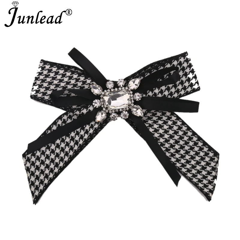 Junlead New Canvas Bowknot Tie Necktie Corsage Brooch Clothing Dress Accessories Ribbon Bow Crystal Pins Brooches for Women
Junlead New Canvas Bowknot Tie Necktie Corsage Brooch Clothing Dress Accessories Ribbon Bow Crystal Pins Brooches for Women
