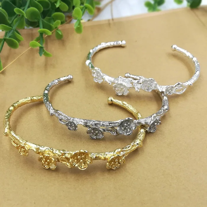 66x55mm 5pcs Gold/ silver/White k Filigree Flower Bangle Metal Alloy Bracelet for women Jewelry J2572
66x55mm 5pcs Gold/ silver/White k Filigree Flower Bangle Metal Alloy Bracelet for women Jewelry J2572