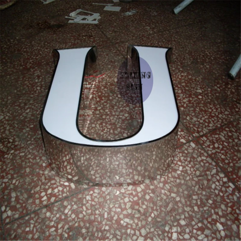 Factoy Outlet Outdoor Acrylic illuminated channel letters with stainless steel returns
Factoy Outlet Outdoor Acrylic illuminated channel letters with stainless steel returns