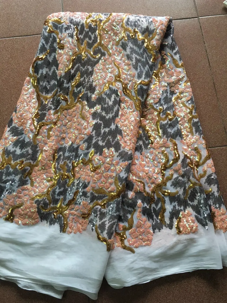 5 Yards/Lot sequins Net lace fabric High Quality CiCi-4903 African Tulle Lace Fabric for party dress
5 Yards/Lot sequins Net lace fabric High Quality CiCi-4903 African Tulle Lace Fabric for party dress