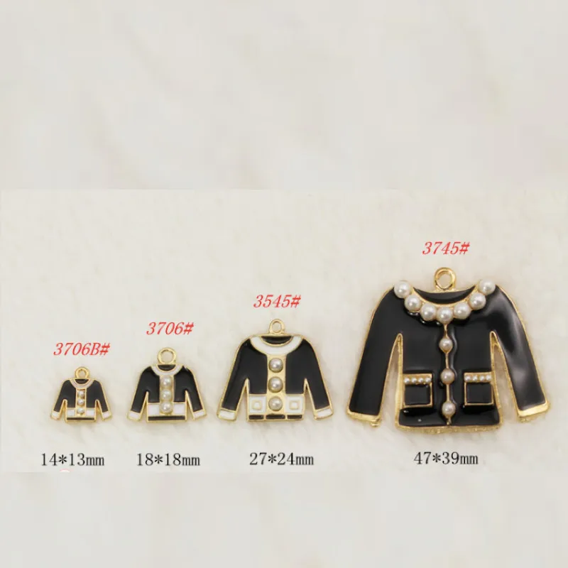 10pcs/lot black white coat Enamel Charm clothes gold color jewelry jacket with pearls pendants bracelet DIY jewelry Accessories
10pcs/lot black white coat Enamel Charm clothes gold color jewelry jacket with pearls pendants bracelet DIY jewelry Accessories