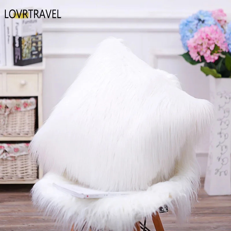 LOVRTRAVEL Simple stylish Nordic style Super Soft Plush Cushion Faux Fur Throw Cushion Pillows 45x45cm Home Decorative Pillow
LOVRTRAVEL Simple stylish Nordic style Super Soft Plush Cushion Faux Fur Throw Cushion Pillows 45x45cm Home Decorative Pillow