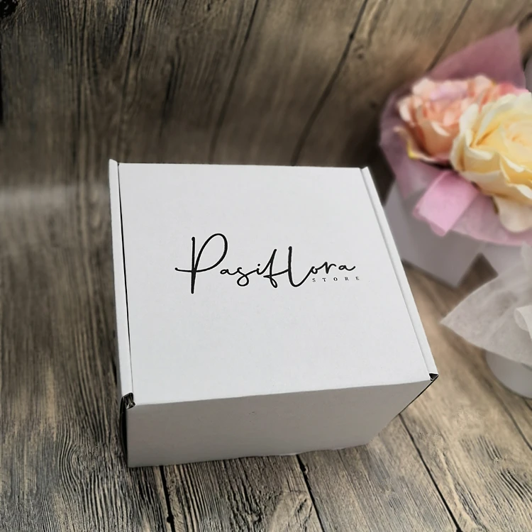 40cm series Custom thick white Corrugated paper shipping mailer boxes Printed logo Packaging Clothes underwear polo shirt Box
40cm series Custom thick white Corrugated paper shipping mailer boxes Printed logo Packaging Clothes underwear polo shirt Box