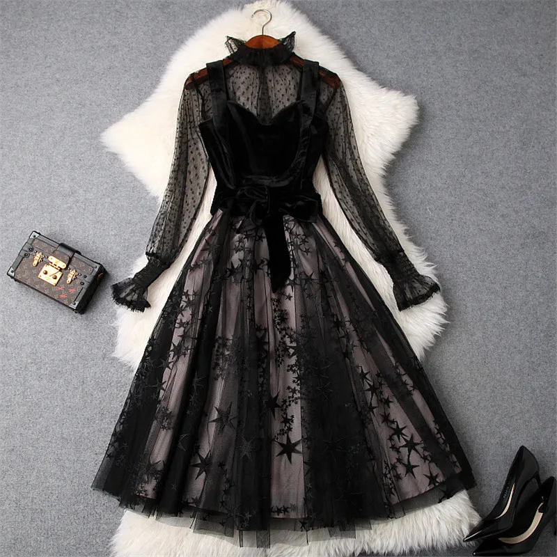 2019 Spring Woman Dress Fashion Designers Long Sleeve Transparent Sexy Top+Velvet Patchwork Embroidery Tulle Dress Party Dresses
2019 Spring Woman Dress Fashion Designers Long Sleeve Transparent Sexy Top+Velvet Patchwork Embroidery Tulle Dress Party Dresses