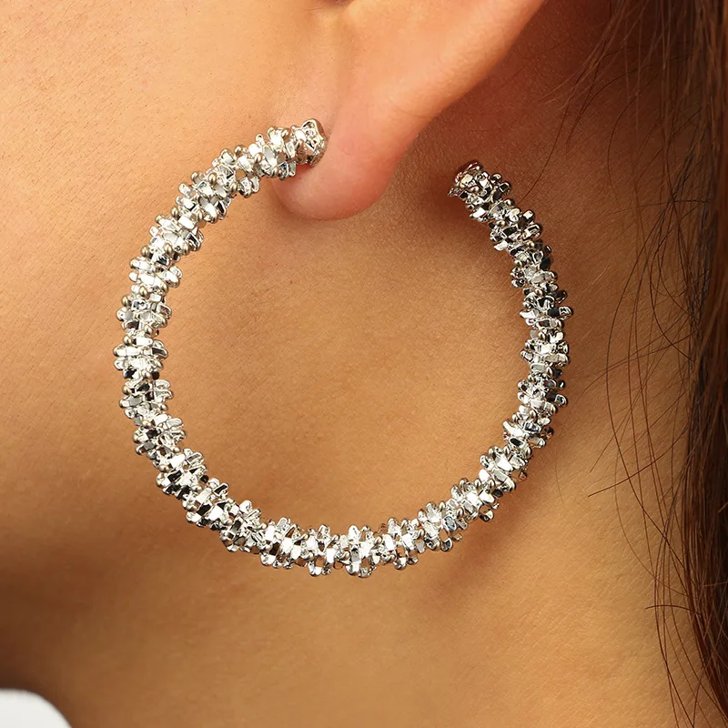Luxury Silver Gold Baroque Hoop Earrings for Women Big Statement Round Circle Earing C Shape Earings Fashion Jewelry 2019
Luxury Silver Gold Baroque Hoop Earrings for Women Big Statement Round Circle Earing C Shape Earings Fashion Jewelry 2019