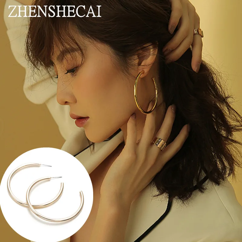 Vintage style 2018 Big Circle Smooth Large Fashion Gold COLOR Hyperbole Ear Metal Hoop Earrings women ear jewelry gift
Vintage style 2018 Big Circle Smooth Large Fashion Gold COLOR Hyperbole Ear Metal Hoop Earrings women ear jewelry gift
