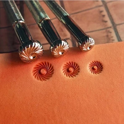New Diy Hand Printing Tool For Leather Carving Flower pattern stamp Steel Leather Craft Tool
New Diy Hand Printing Tool For Leather Carving Flower pattern stamp Steel Leather Craft Tool