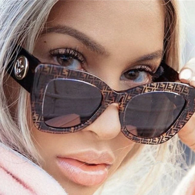 PAWXFB 2019 Fashion Square Sunglasses Vintage Retro Cat Eye Brand Designer Men Sun Glasses Shade For Female FF0327 Model
PAWXFB 2019 Fashion Square Sunglasses Vintage Retro Cat Eye Brand Designer Men Sun Glasses Shade For Female FF0327 Model