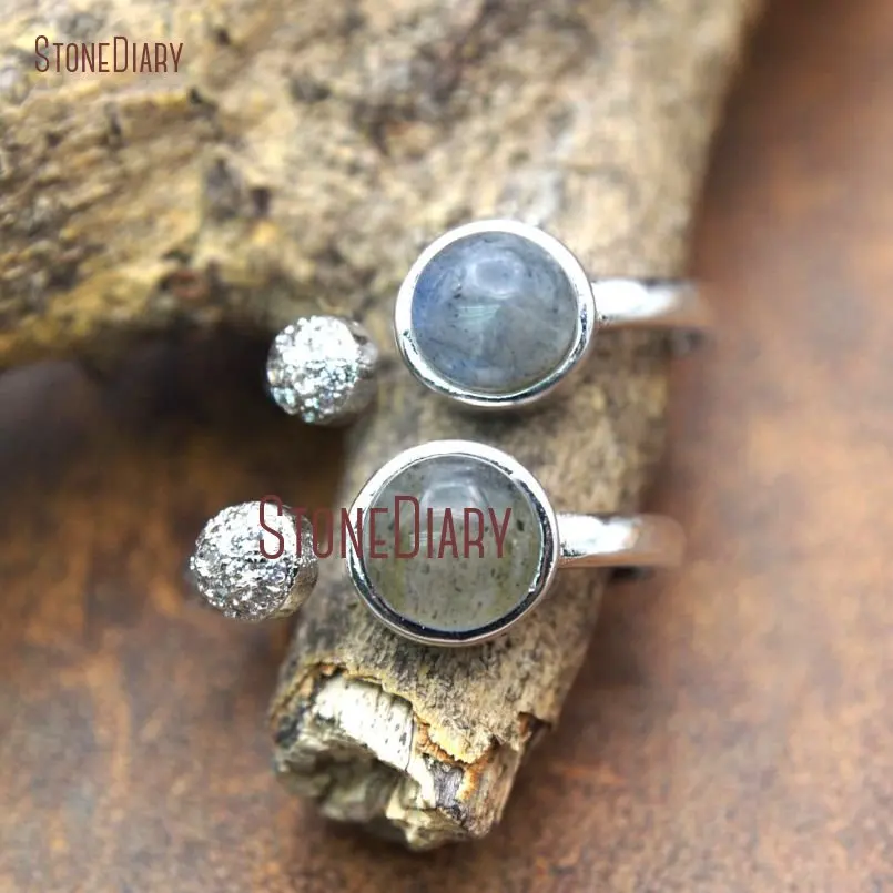 10Pcs Labradorite Ring Clear Zircon Micro Inserts Silver Electroplated Round Shape Ring For Less Adjustable RM15419
10Pcs Labradorite Ring Clear Zircon Micro Inserts Silver Electroplated Round Shape Ring For Less Adjustable RM15419