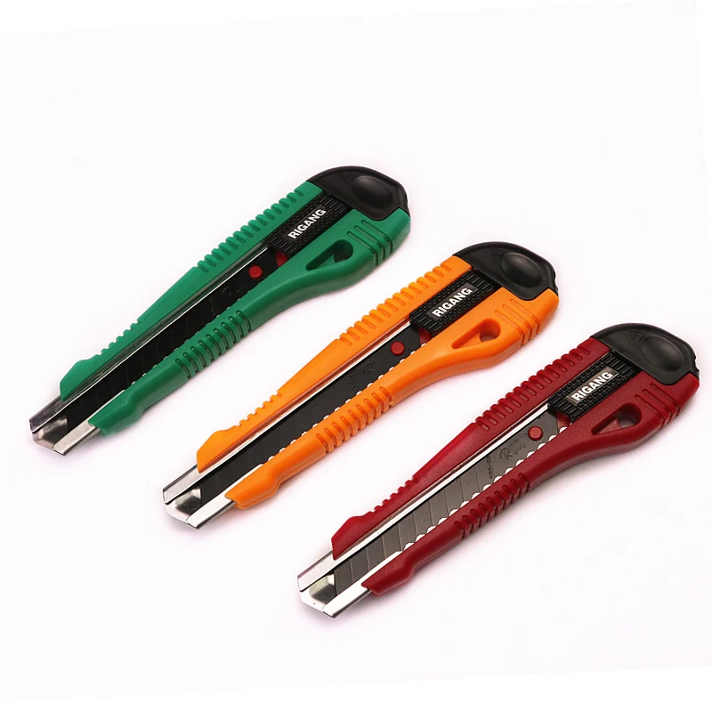 High Quality plast and steel Large Size Utility Knife Auto-lock Paper Cutter With spare blade School and Office Stationery Tools 
High Quality plast and steel Large Size Utility Knife Auto-lock Paper Cutter With spare blade School and Office Stationery Tools