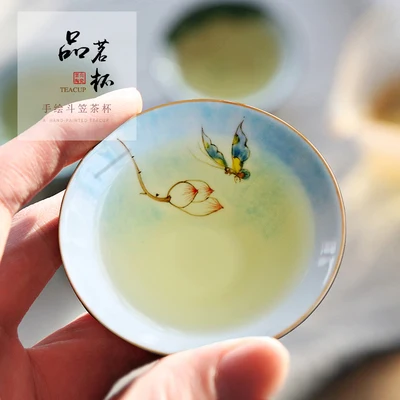 Hand-painted Kung Fu Teacup Blue And White Porcelain Chinese Handmade Master Ceramic Cup Single Green Tea Cup Free Shipping
Hand-painted Kung Fu Teacup Blue And White Porcelain Chinese Handmade Master Ceramic Cup Single Green Tea Cup Free Shipping