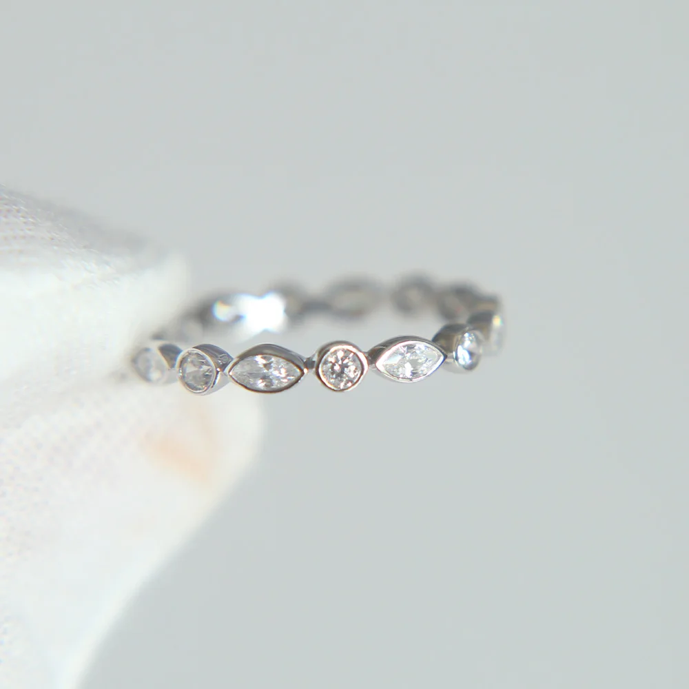New Arrived Genuine 925 sterling silver AAA clear sparking CZ Zirconia women finger circle engegment band cz ring
New Arrived Genuine 925 sterling silver AAA clear sparking CZ Zirconia women finger circle engegment band cz ring