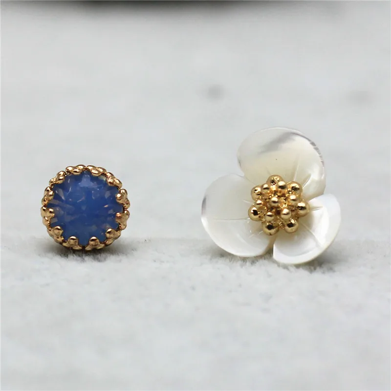 2016 new design fashion brand jewelry Freshwater shell personality Asymmetry stud earrings quality crystal earring for women
2016 new design fashion brand jewelry Freshwater shell personality Asymmetry stud earrings quality crystal earring for women