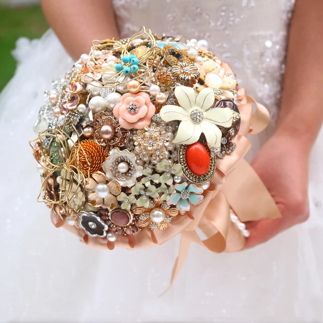 ramo de novia Vintage Gold Wedding Bouquet Handmade Rhinestones Pearls Bride Bouquet Brooch Accessories Bridal Holding Flower
ramo de novia Vintage Gold Wedding Bouquet Handmade Rhinestones Pearls Bride Bouquet Brooch Accessories Bridal Holding Flower