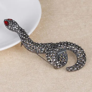 JUJIE Vintage Rhinestone Snake Brooches For Women Men Python Brooch Pins Animal Design Exquisite Jewelry
JUJIE Vintage Rhinestone Snake Brooches For Women Men Python Brooch Pins Animal Design Exquisite Jewelry