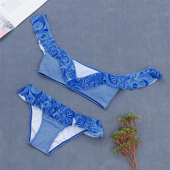 2019 Sexy V-neck Bikini Set Two Piece Split Swimsuit Striped Print Ruffled Edge Low Waist Swimwear Women Bathing Suit A2523YPC
2019 Sexy V-neck Bikini Set Two Piece Split Swimsuit Striped Print Ruffled Edge Low Waist Swimwear Women Bathing Suit A2523YPC