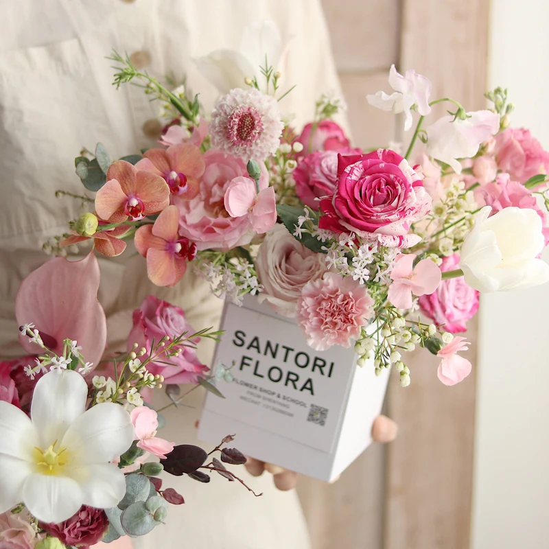 2019 Square Flower Paper Boxes Hug Bucket Florist Gift Packaging Box Home Decorations Flower Bouquet Holder Flower Wrapping Dec
2019 Square Flower Paper Boxes Hug Bucket Florist Gift Packaging Box Home Decorations Flower Bouquet Holder Flower Wrapping Dec