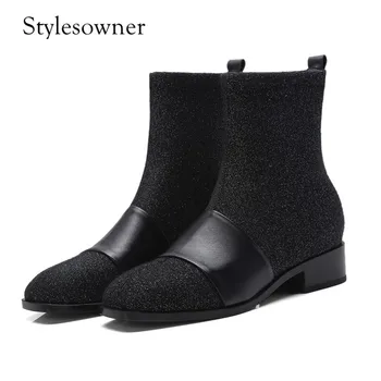 Stylesowner Luxury Design New Style Autumn Woman Short Boots Black Low Heel Slip on Knitting Keep Warm Fashion Casual Boots
Stylesowner Luxury Design New Style Autumn Woman Short Boots Black Low Heel Slip on Knitting Keep Warm Fashion Casual Boots